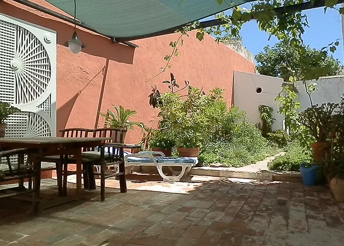 Tavira Townhome With Private Garden